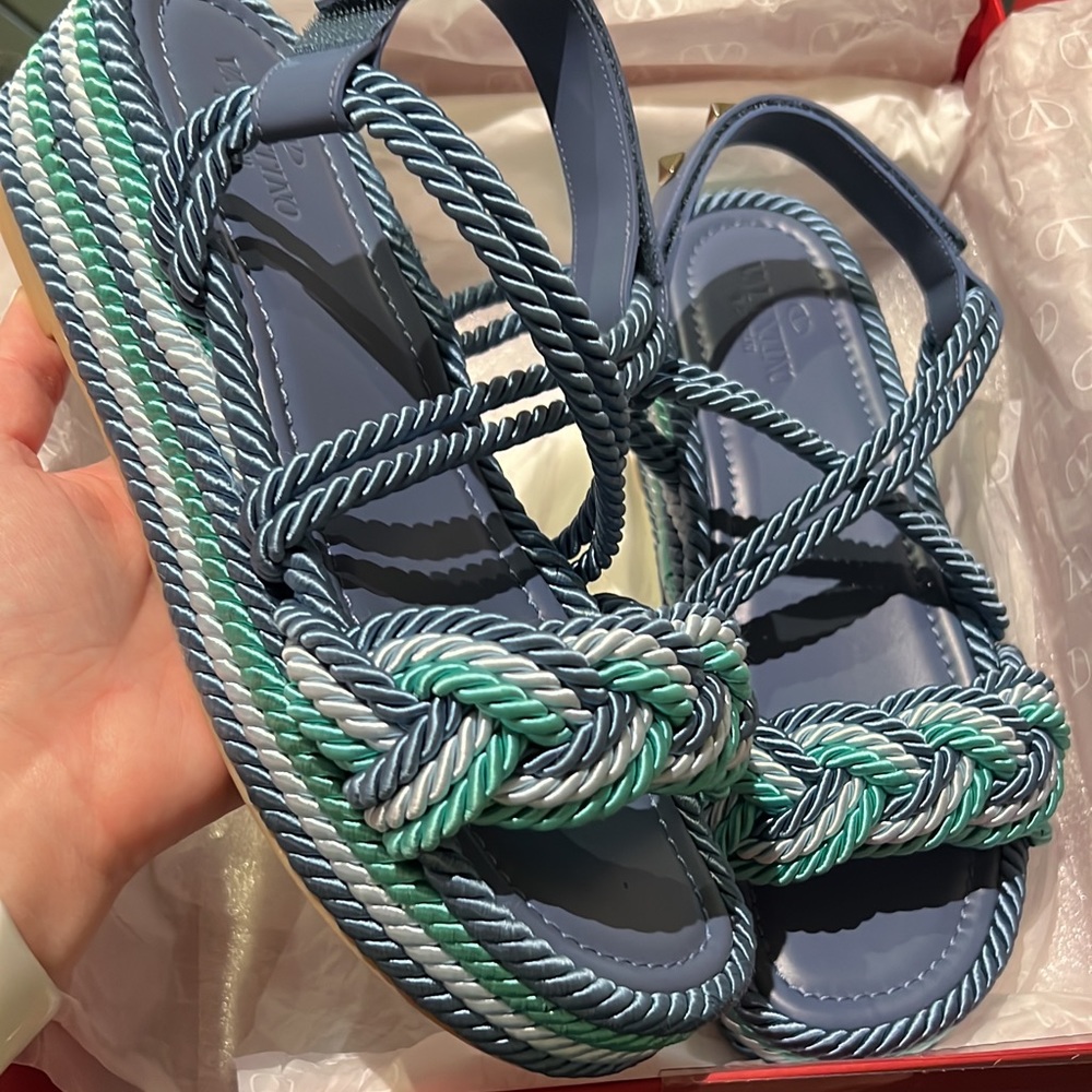 Valentino Garavani Authentic  SIZE 40